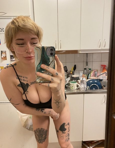Photo nue de fuite OnlyFans de Shelley Floryd