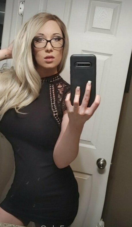 @laycee