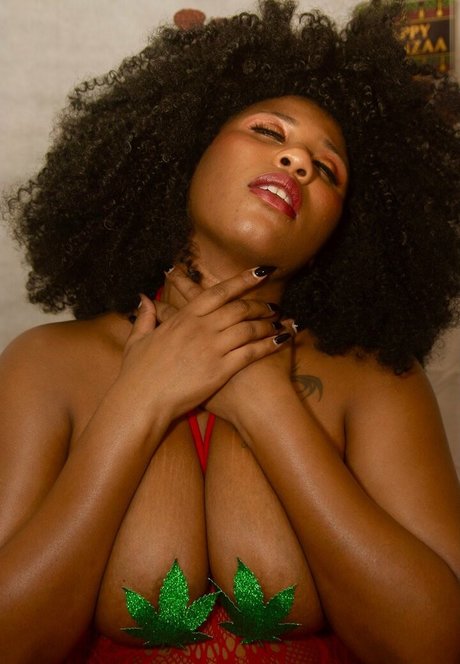 Photo nue de fuite OnlyFans de Rubii Thunda