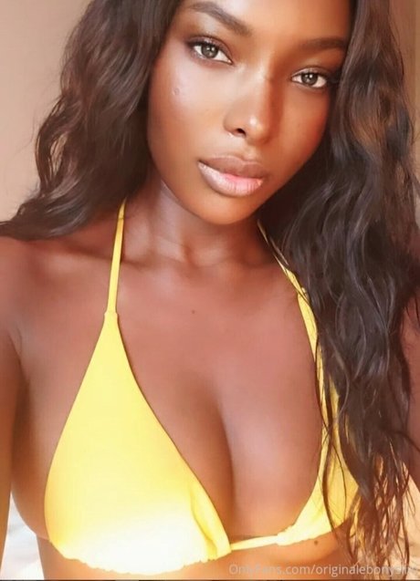 Photo nue de fuite OnlyFans de Original Ebony Slim