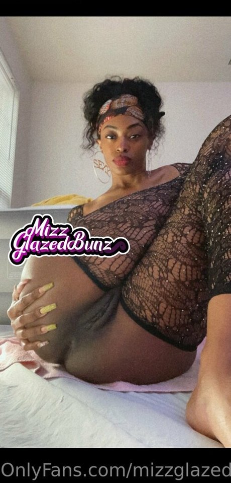 Photo nue de fuite OnlyFans de Mizzglazedbunz