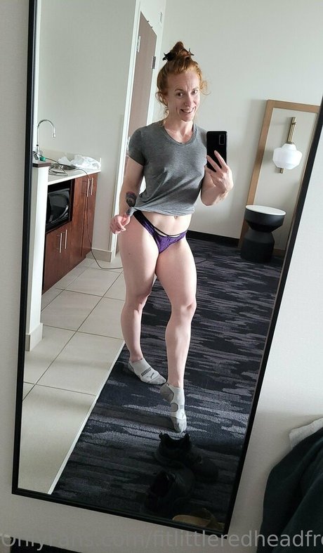 Photo nue de fuite OnlyFans de Fitlittleredheadfree