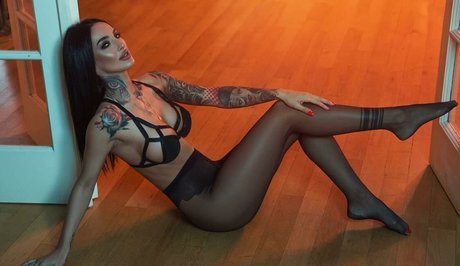Photo nue de fuite OnlyFans de Rosetatt