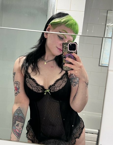 Photo nue de fuite OnlyFans de Emofwog