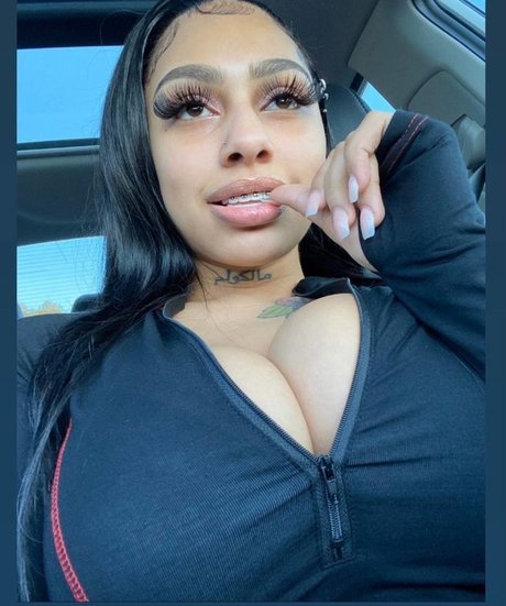 Photo nue de fuite OnlyFans de Fineassyonna