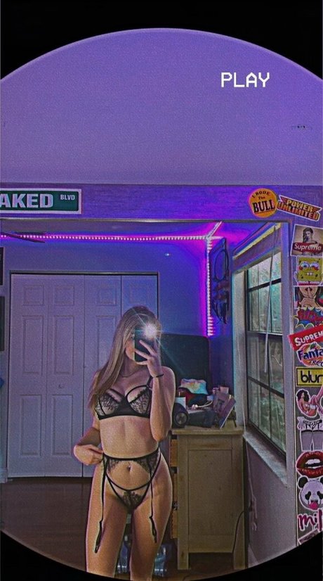 Photo nue de fuite OnlyFans de Angel Moon