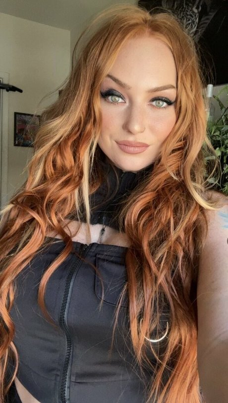 Photo nue de fuite OnlyFans de Foxi Lexi