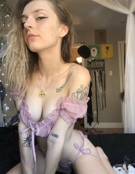 Photo nue de fuite OnlyFans de Sadgirlastridsfree