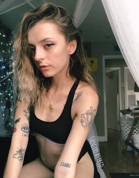 Sadgirlastridsfree
