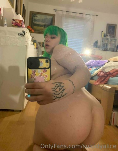 Photo nue de fuite OnlyFans de Suicidyalice