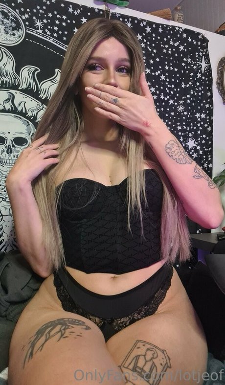 Photo nue de fuite OnlyFans de Lotjeof