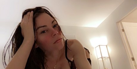 Photo nue de fuite OnlyFans de Bellapetitewifey