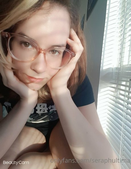 Photo nue de fuite OnlyFans de Seraphultima