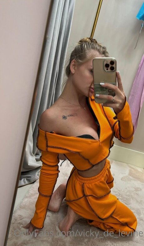 Vickydelevine