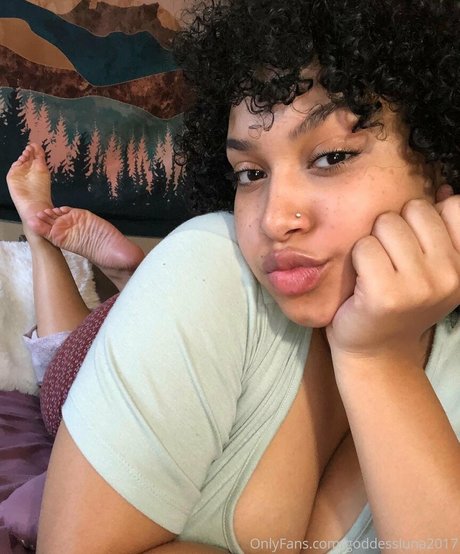Photo nue de fuite OnlyFans de Goddessluna2017