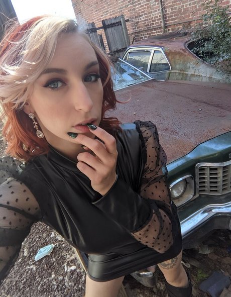 Photo nue de fuite OnlyFans de Thepigeonbrat