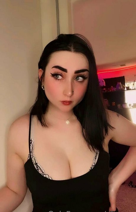Photo nue de fuite OnlyFans de Nicxx