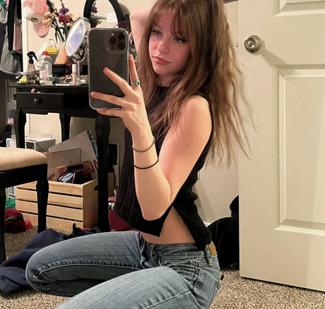 Naomiskyex