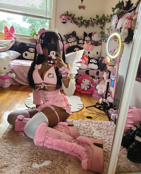 Photo nue de fuite OnlyFans de Lilrawrs