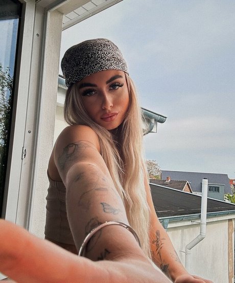 Photo nue de fuite OnlyFans de Laeticia Sophie