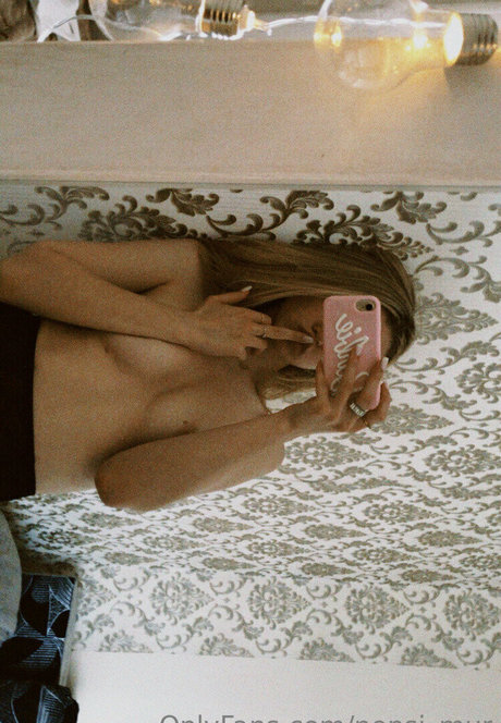 Photo nue de fuite OnlyFans de Nensimur