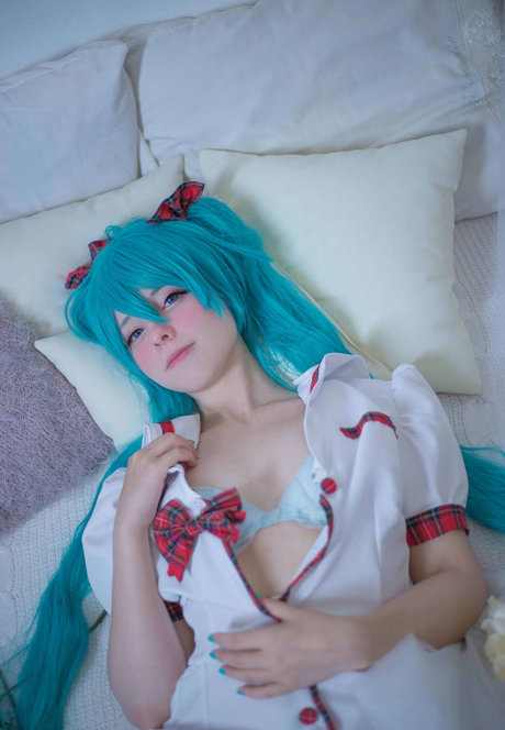 Saya Scarlet