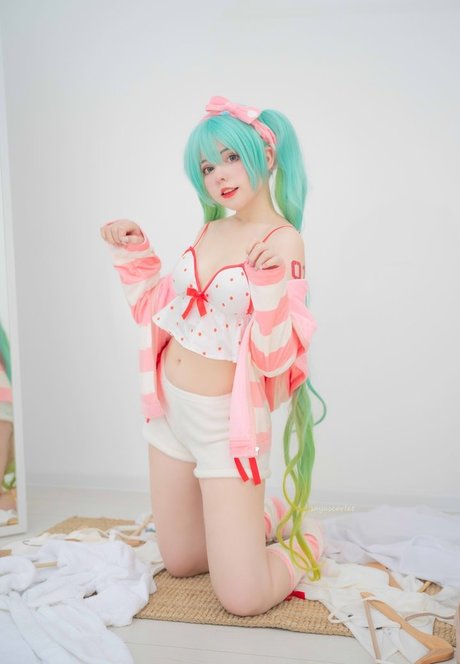 Saya Scarlet
