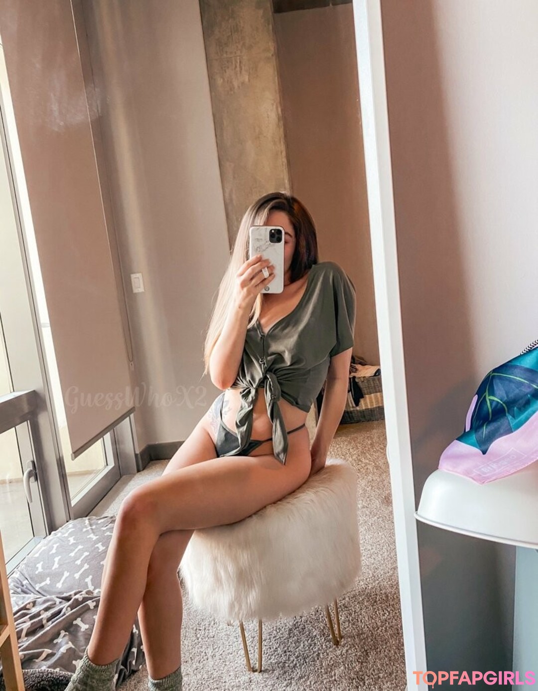 Photo nue de fuite OnlyFans de Guesswhox2 #1087