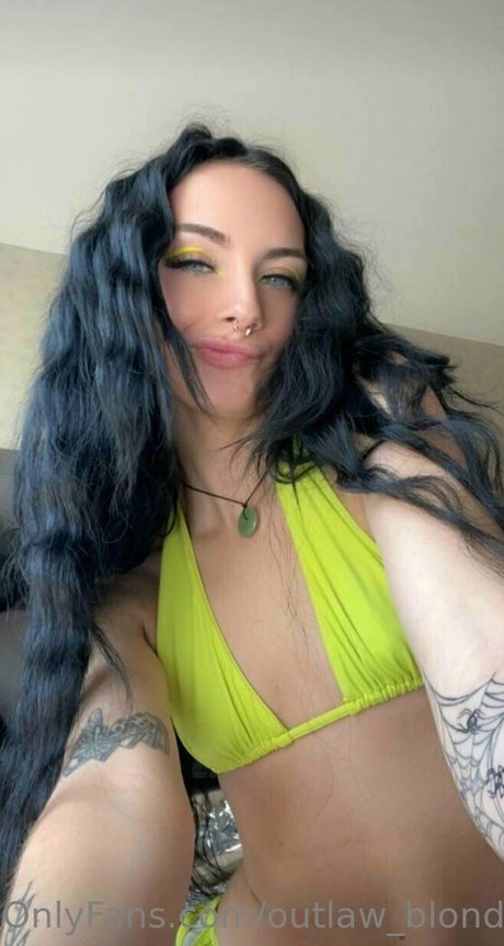 Outlawblonde