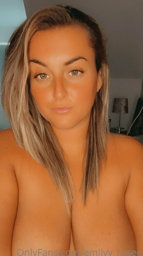 Emilyyrosee
