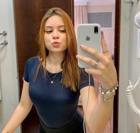 Photo nue de fuite OnlyFans de Karol Oliveira