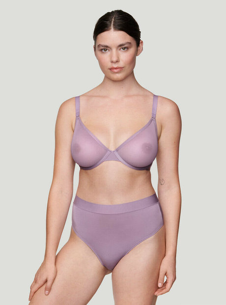 Lauren Searle