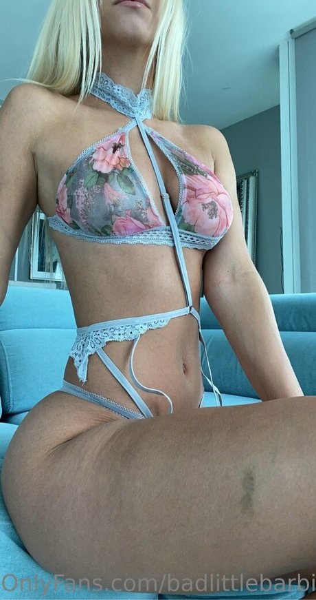 Badlittlebarbie18