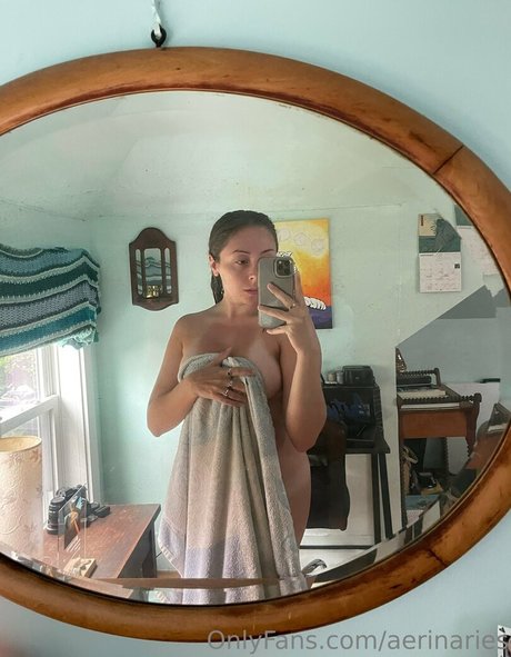Photo nue de fuite OnlyFans de Aerinaries