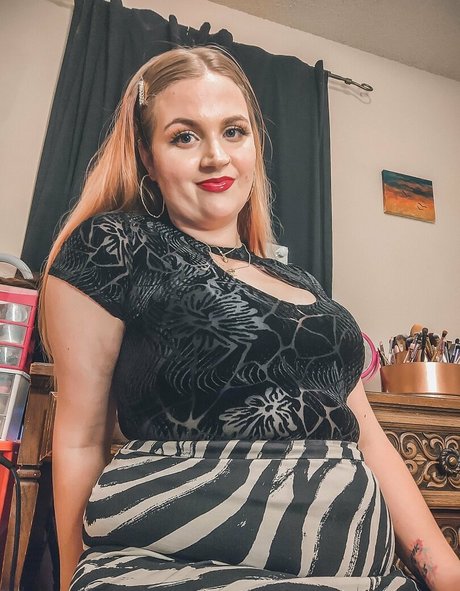 Kinkycurvykat