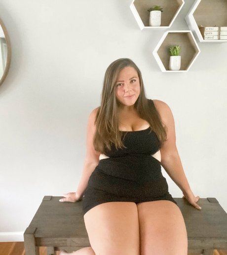 Photo nue de fuite OnlyFans de Bbwpeachypop