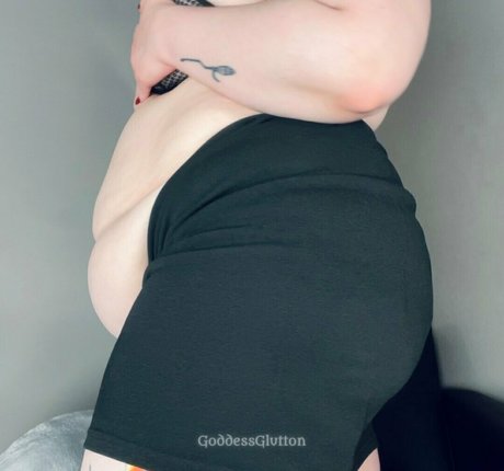 Photo nue de fuite OnlyFans de Mommyglutton