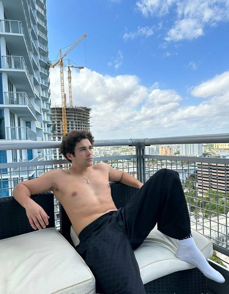 Photo nue de fuite OnlyFans de Austinmahone