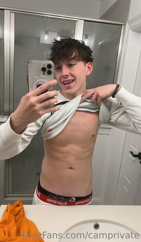 Photo nue de fuite OnlyFans de Camprivate