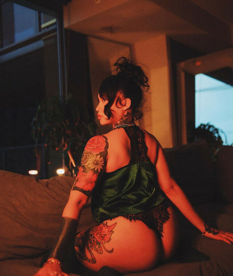 Photo nue de fuite OnlyFans de Therealovoeri