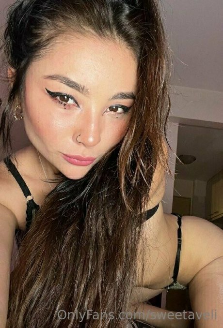 Photo nue de fuite OnlyFans de Sweetaveli