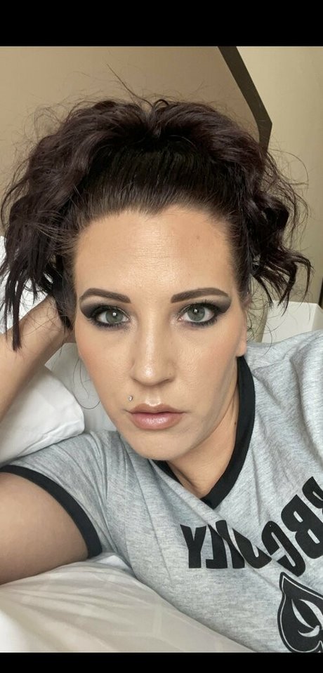 Hotwifebrookeblaze