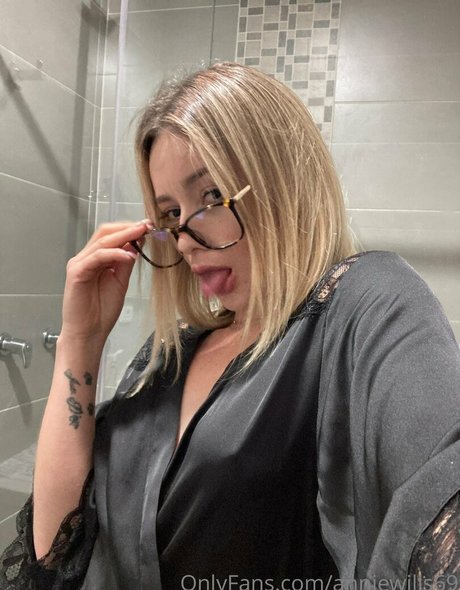 Photo nue de fuite OnlyFans de Anniewillfree
