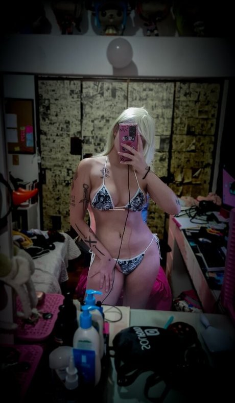 Photo nue de fuite OnlyFans de Carrietlol