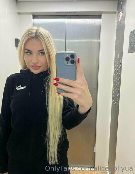 Photo nue de fuite OnlyFans de Alicedollyua
