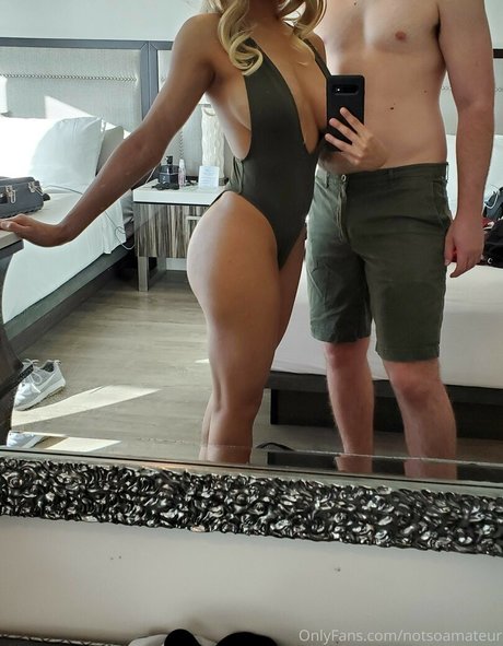 Photo nue de fuite OnlyFans de Notsoamateur