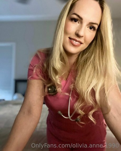 Photo nue de fuite OnlyFans de Olivia Anne 1990