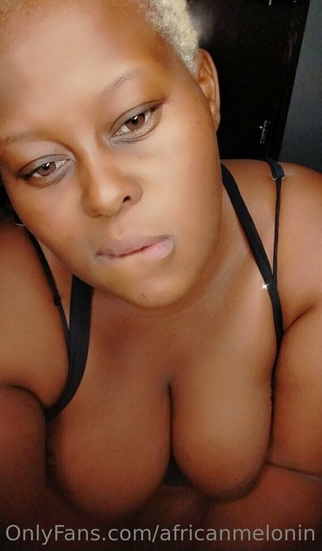 Photo nue de fuite OnlyFans de Africanmelonin