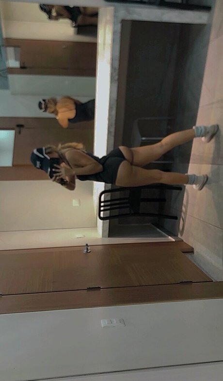 Photo nue de fuite OnlyFans de Domevelezzz