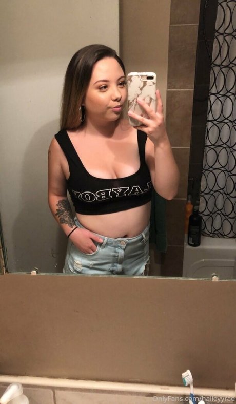 Photo nue de fuite OnlyFans de Haileyyrae